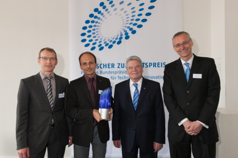 German Federal President Joachim Gauck meets Novaled founders (f.l.t.r.: Dr. Blochwitz-Nimoth, Dr. P ... 