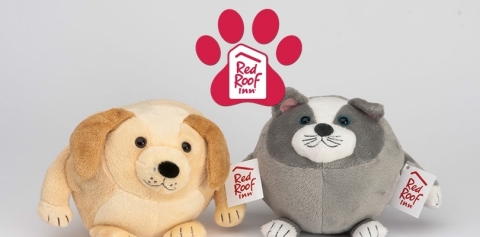 Meet Red Roof Inn's Plush Pets, Macintosh and Gala. (Photo: Business Wire)