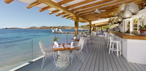 Santa Marina Bay view Restaurant & Bar Santa Marina, a Luxury Collection Resort, Mykonos (Photo: Bus ... 