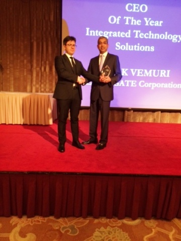 Mr. Ashok Vemuri, President and CEO, IGATE Corporation, accepting the winner's trophy at IAIR Awards ... 
