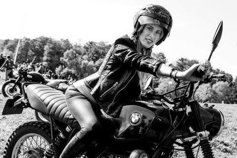 MotorradreifenDirekt.de (DE) und die Onlineshops in Frankreich und Italien hatten Ladies und Gentlme ... 