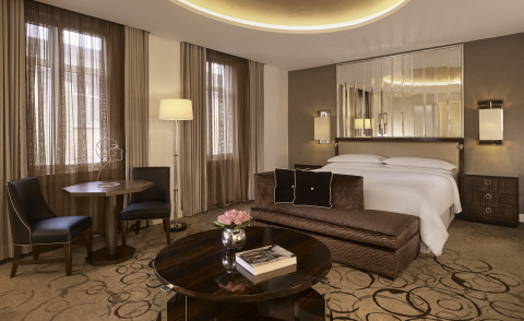 Sheraton Hotels & Resorts - Sheraton Grand London Park Lane - Art Deco Suite (Photo: Business Wire)