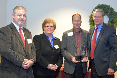 (L-R) Bob Carpenter, Financial Analyst, SBA 7(a) Program, Linda Riley, Chief Officer, SBA 504 Progra ... 