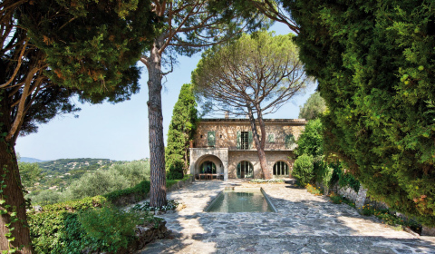 L'Antre du Minotaure in Mougins, France (Photo: Business Wire)