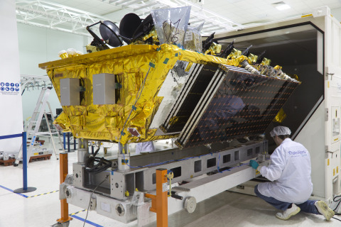SES est prêt à étendre sa flotte O3b avec l’arrivée de quatre satellites MEO à Kourou pour leur lanc ... 