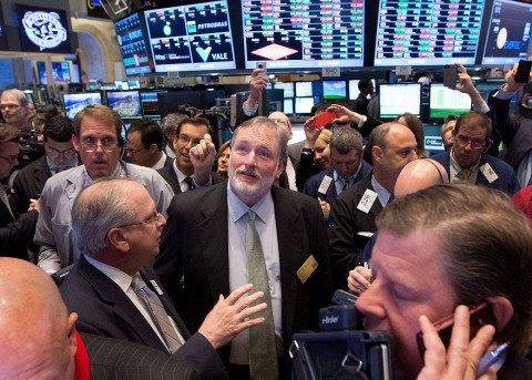 Rally Software Chief Executive Officer Tim Miller in the center of the trading crowd as the company’s stock opens on the NYSE. (Source: NYSE Euronext Photo)