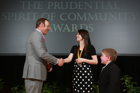 Academy Award-winning actor Kevin Spacey congratulates Shaylee Rizzo, 18, of Kenai (center) and Samuel Allred, 13, of Wasilla (right) on being named Alaska's top two youth volunteers for 2013 by The Prudential Spirit of Community Awards. Shaylee and Samuel were honored at a ceremony on Sunday, May 5 at the Smithsonian's National Museum of Natural History, where they each received a $1,000 award. (Photo: Business Wire)