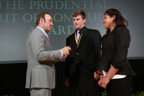 Academy Award-winning actor Kevin Spacey congratulates Austin Reed, 18, of Wray (center) and Estefania Martinez, 13, of Aurora (right) on being named Colorado's top two youth volunteers for 2013 by The Prudential Spirit of Community Awards. Austin and Estefania were honored at a ceremony on Sunday, May 5 at the Smithsonian's National Museum of Natural History, where they each received a $1,000 award. (Photo: Business Wire)