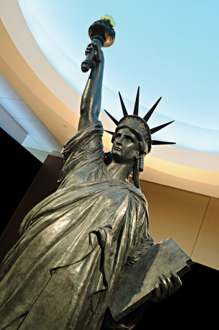 The newest addition to Chattanooga's growing skyline, Liberty Tower, was unveiled Thursday, May 16 with a dedication celebration that included city, state and international VIPs and the unveiling of a rare 11-foot Statue of Liberty replica. (Photo: Business Wire)