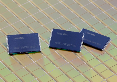 Toshiba: Next generation NAND flash memory using second generation 19nm process technology (Photo: Business Wire)
