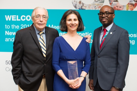 Anne Comeau (center) receives the 2013 Dr. Harry Hannon Award from (L) Dr. Harry Hannon, Emeritus (Retired) chief, Newborn Screening Branch, Centers for Disease Control and Prevention, and (R) Jelili Ojodu, director, Newborn Screening and Genetics at the Association of Public Health Laboratories. (Photo: Business Wire)