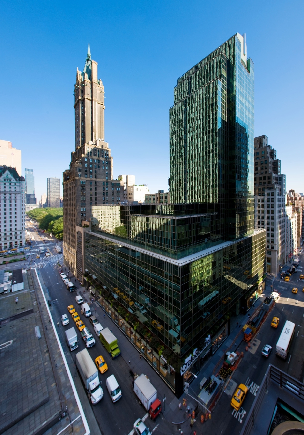 Crown Acquisitions and Highgate Reach Agreement with The Carlyle Group to  Acquire Office & Retail Tower at 650 Madison Avenue for $ Billion |  Business Wire