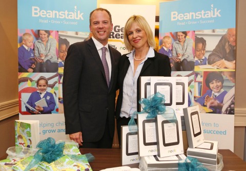 Jim Hilt, Managing Director, Barnes & Noble and Sue Porto, CEO of Beanstalk celebrate the 40th anniversary of the national literacy charity. Barnes & Noble donated 1,000 NOOKs, all loaded with free content, to the national literacy charity as part of the company's support of the Get Reading campaign. Beanstalk has gifted 16,000 copies of a special edition Jack and the Beanstalk, which will be distributed to children, volunteers and libraries. The eBook version is also exclusively available on the donated NOOKs. (Photo: Business Wire)