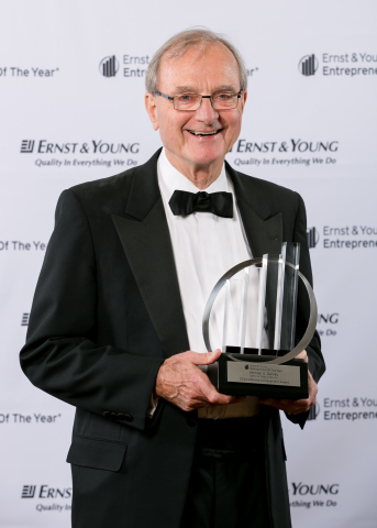 Mike Garvey, co-founder and retired Chairman of Saltchuk Resources, Inc. based in Seattle, Wash., received the Ernst & Young Entrepreneur Of The Year(R) 2013 Lifetime Achievement Award for the Pacific Northwest at the Hyatt Regency Bellevue on June 7, 2013. (Photo: Business Wire)