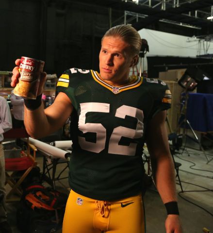 This year's Campbell's Chunky soup Mama's Boy, Green Bay Packers linebacker Clay Matthews, shows off the new Campbell's Chunky Hearty Cheeseburger soup behind the scenes at the advertising shoot. Matthews joins an elite group of players as the face of the iconic campaign. (Photo: Campbell Soup Company)