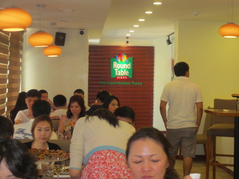 Inside Round Table Pizza's new restaurant in Ulaanbaatar, Mongolia. (Photo: Business Wire)