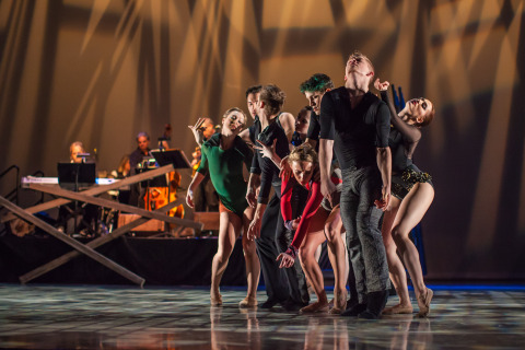 Alaska Dance Theatre Performing "Cash & Cline/Hurt" (Photographer: Gutierrez Photography)