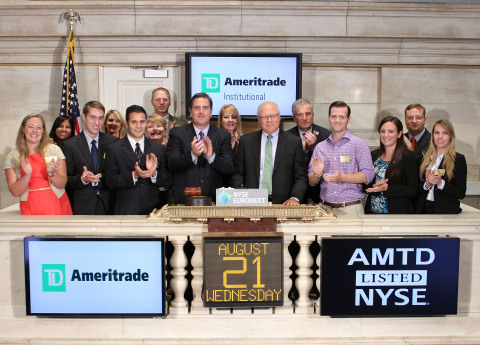 Students studying financial planning get cash for class and a lesson in bell ringing as TD Ameritrade Institutional celebrates inaugural Next Gen Scholarship recipients by closing the NYSE. (Photo: TD Ameritrade)