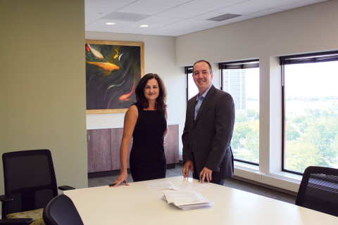 Stewart enters the capital markets space. As shown: Sue Allon, new vice chairman for Stewart Lender Services, and CEO, Jason Nadeau (Photo: Business Wire)