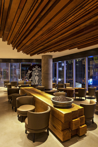 Starbucks Taikoo Li Sanlitun 'eclectic chic' 24-hour store (Photo: Business Wire)