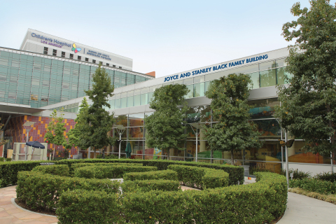 Children's Hospital Los Angeles Unveils the Joyce and Stanley Black Family  Building