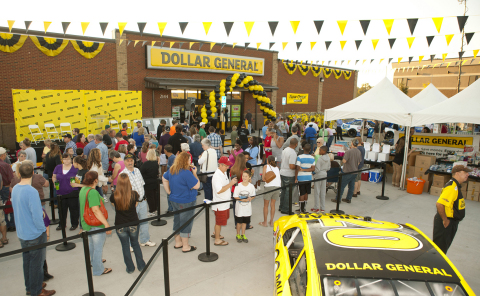 Dollar General celebrates its 11,000th store opening in Murfreesboro, Tenn. (Photo: Business Wire)