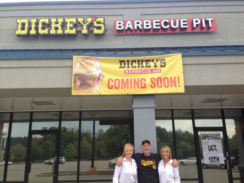 Dickey's Barbecue Pit Clarksville owners Marcia Winn, Mark and Lorrie Deering (Photo: Business Wire)