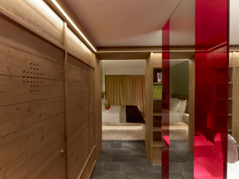 A peek into the Spectacular Room at W Hotel Verbier (Photo: Business Wire)