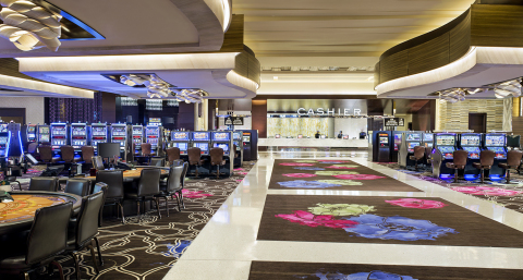 The $800-million Graton Resort & Casino welcomes thousands of guests on opening day, November 5, 2013. The facility is the closest full-service casino to the Bay Area and ushers in a new level of sophistication and excitement to Northern California. (Photo: Business Wire)