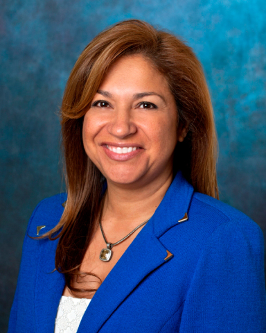 California Bank & Trust's Executive Vice President Betty Rengifo Uribe, Ed.D is a co-chair for the 15th annual Latina Style Business Series in Los Angeles. (Photo: Business Wire)