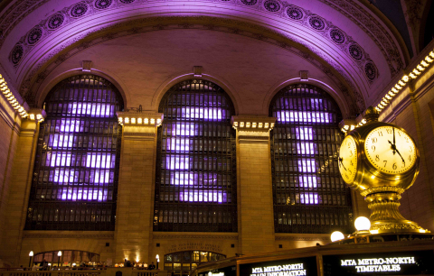 Toshiba Lights up Grand Central Terminal for the Holidays (Photo: Business Wire)