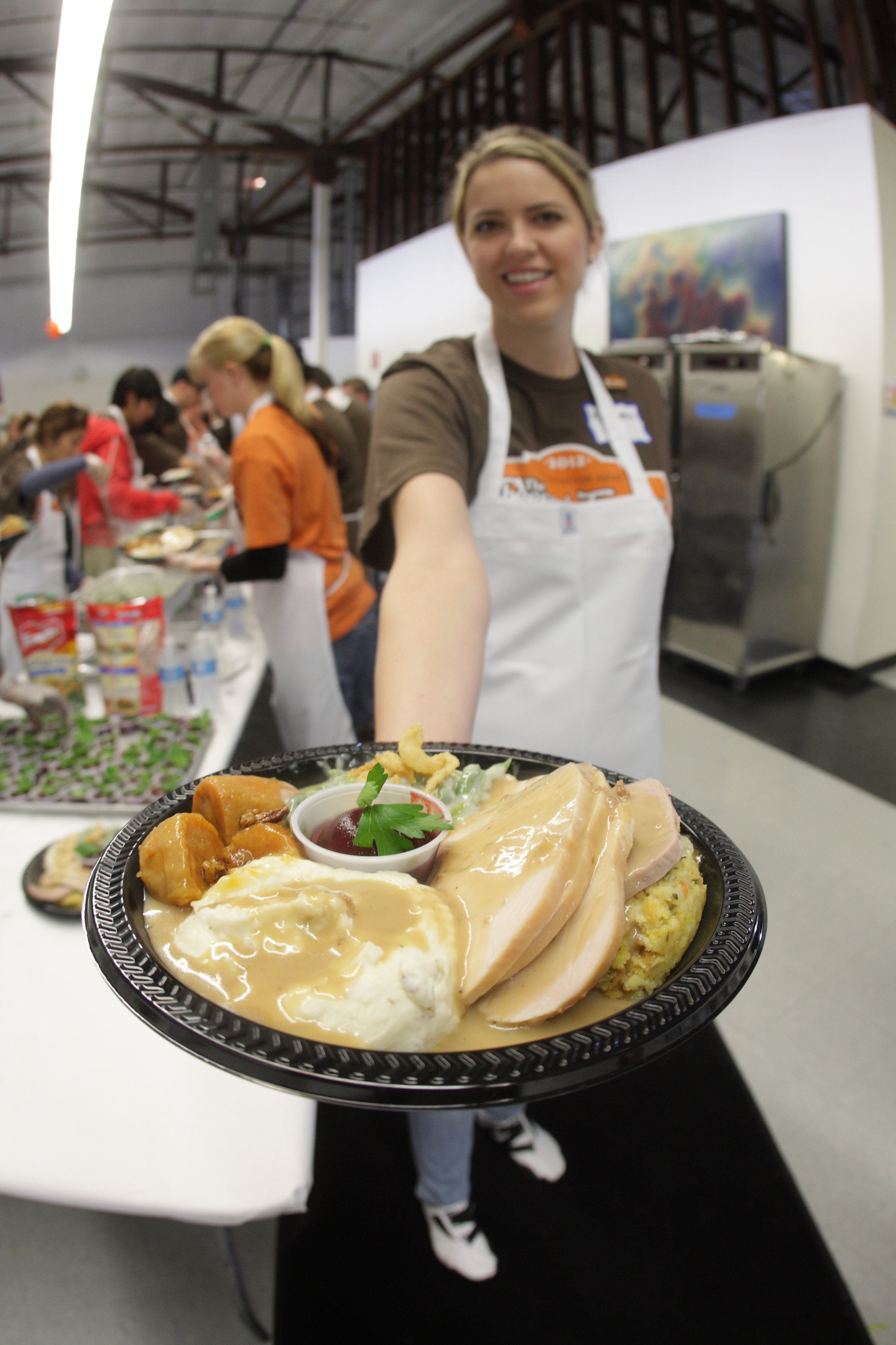 The Cheesecake Factory Provides For Those In Need At 12th Annual Thanksgiving Day Feasts And Peanut Butter Drive Business Wire