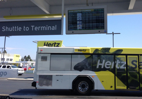 ARINC microFIDS digital signage product at Hertz San Diego airport location provides busy travelers with up-to-the-minute flight information. (Photo: ARINC)