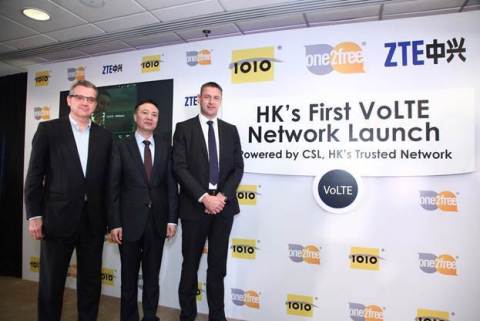 Phil Mottram, Chief Executive Officer of CSL (right), Christian Daigneault, Chief Technology Officer of CSL (left) and Shi Lirong, President of ZTE (middle) together turn on VoLTE Network across Hong Kong. (Photo: Business Wire) 