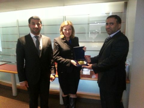 Colonel Mohammed Hamid bin Dalmouj Al Dhaheri, Ms. Anne-Mary Slaughter and Major Ali Abdullah Bin Daen Al Ghafli during the MoU signature between ADP and Harvard University. (Photo: Business Wire)