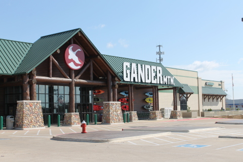 The Gander Mountain Property in College Station, Texas (Photo: Business Wire)