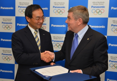 Kazuhiro Tsuga, President of Panasonic, and Thomas Bach, President of the IOC at the Signing Ceremon ... 