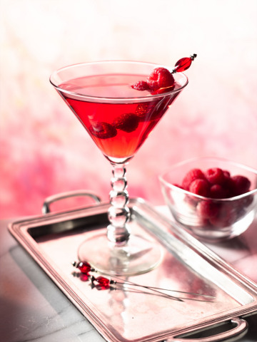 Make your sweetheart swoon and your immune system boom with this delicious cranberry cocktail at oceanspray.com. (Photo: Business Wire)