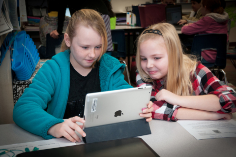 With its Aruba Networks Wireless LAN in place, Dysart Unified School District is allowing teachers and students to use both district-issued and personal mobile devices in the classroom. (Photo: Business Wire)