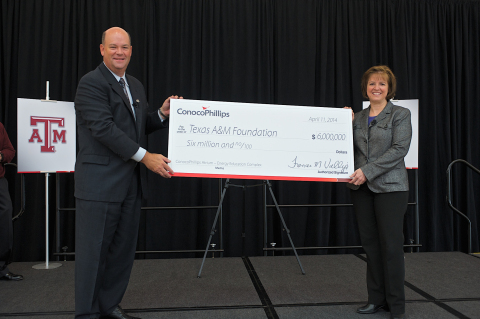 ConocoPhillips Chairman and Chief Executive Officer Ryan Lance presents a $6 million check to Dr. M. Katherine Banks, vice chancellor and dean of engineering at Texas A&M University. The check will support construction of the new Engineering Education Complex. (Photo: Business Wire)
