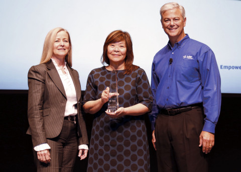 San Luis Obispo Superior Court's Judge Dodie Harman and Thu Nguyen accept a Tyler Excellence Award from Bruce Graham, president of Tyler's Courts & Justice Division. (Photo: Business Wire)