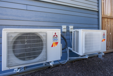 At 30.5 SEER (Seasonal Energy Efficiency Ratio), the highest efficiency rating for heating and air-conditioning systems, the H2i® MSZ-FH models are the most efficient way to cool and heat a home. (Photo: Business Wire)