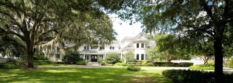 Former home of NFL franchise Jacksonville Jaguars owners, Wayne and Delores Barr Weaver. The Weavers donated the home to The Community Foundation for Northeast Florida. (Photo: Business Wire)