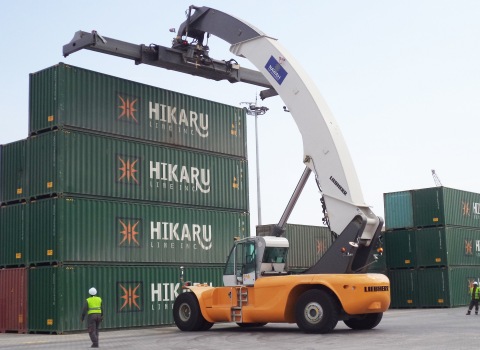 NAWAH Port Management's operational team stacks containers full of dates -- Iraq's quintessential fruit -- in preparation for export to international markets. NAWAH has now been granted the right to import food into the Port of Basra (also known as Al Maqal Port). (Photo: Business Wire)