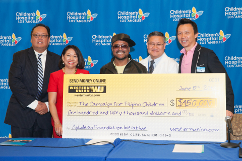 Officials from the Apl.de.ap Foundation International and Children's Hospital Los Angeles accept a $150,000 commitment from WesternUnion.com to fund the Campaign for Filipino Children to address a pediatric disease in the Philippines that causes blindness in babies. L-R, Ted Benito, Sonia Delen, Apl.de.ap, Thomas Lee, MD, and Bobby Fan, WesternUnion.com director of marketing. (Photo: Business Wire)