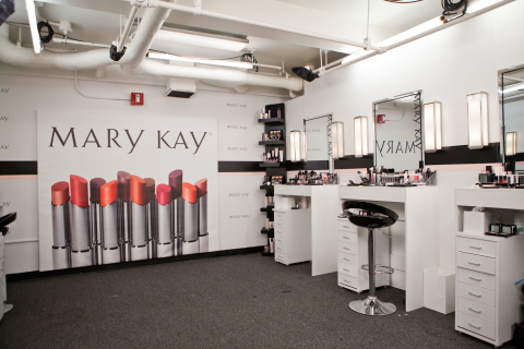 The Mary Kay Color Design Studio is ready for season 13 of Lifetime's Emmy(R)-nominated hit series "Project Runway." (Photo: Business Wire)