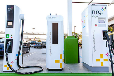 The ChargeNow DC Fast program offers BMW i3 EV drivers in California unlimited, no cost 30 minute DC fast charging, at NRG eVgo Freedom Station® sites equipped with DC Combo Fast Charging, through 2015. (Photo: Business Wire)