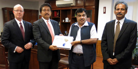 India's Minister of Shipping Receives the India Trade Efficiency Assessment from GCEL Asia's Chairman (Photo: Business Wire)