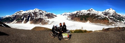 Büttiker_Sachs_Panamericana_1: Just like almost all motorcyclists, Sylvia Sachs and Daniel Büttiker from Switzerland are great adventurers and trip enthusiasts. Photo: Delticom, Hanover (Photo: Business Wire)