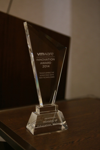 2014 VMware Innovation Award - Malaysia Ministry of Education (Photo: Business Wire)
